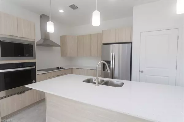 Labelle, FL 33935,1087 Rugby LN