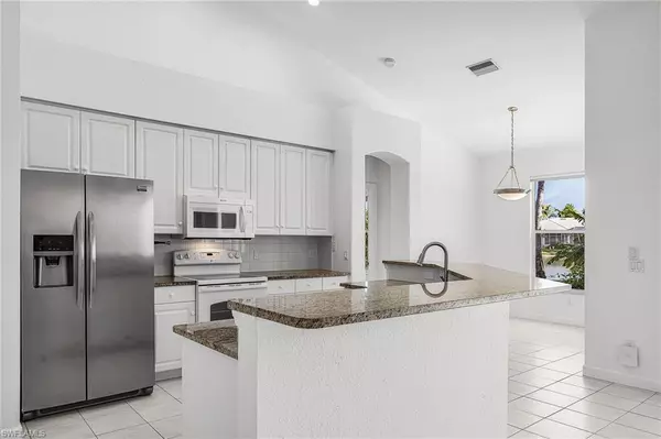 Fort Myers, FL 33907,14021 Image Lake CT