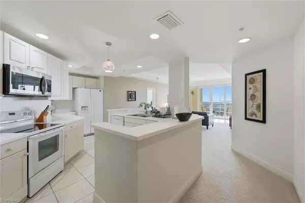 Fort Myers, FL 33916,2743 1st ST #2203