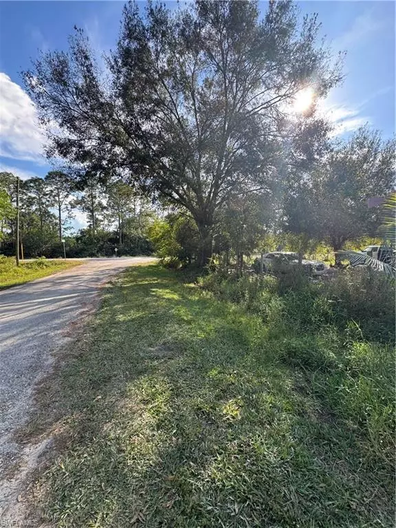 Clewiston, FL 33440,837 Pine Cone AVE