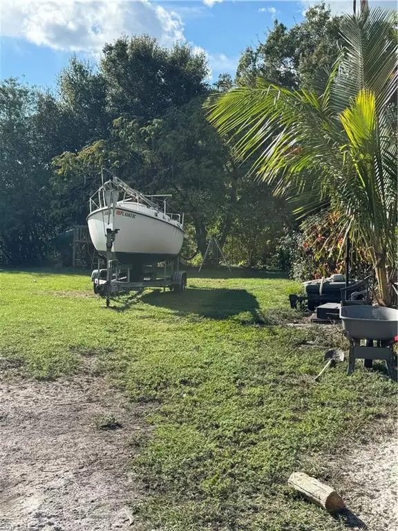 Clewiston, FL 33440,837 Pine Cone AVE