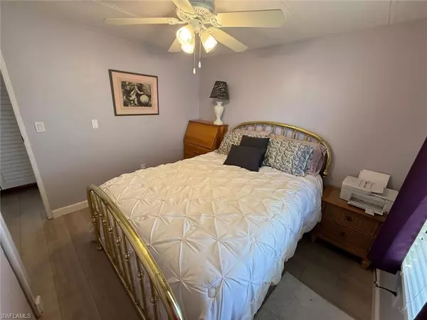 North Fort Myers, FL 33903,535 Sunshine AVE