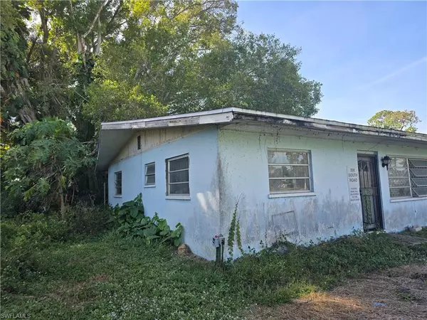 200 South RD, Fort Myers, FL 33907