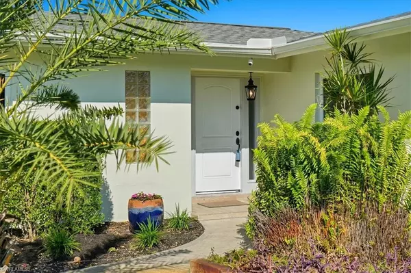 Fort Myers, FL 33919,1023 El Valle AVE