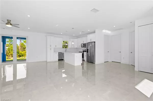 Lehigh Acres, FL 33974,935 Elgin ST