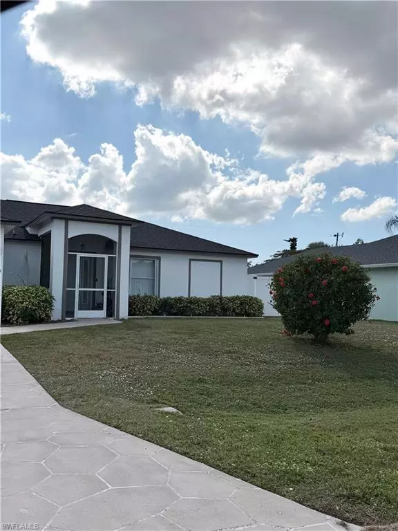 Cape Coral, FL 33990,610 SE 21st LN