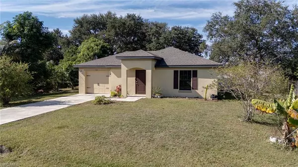 Fort Myers, FL 33913,824 Umber DR