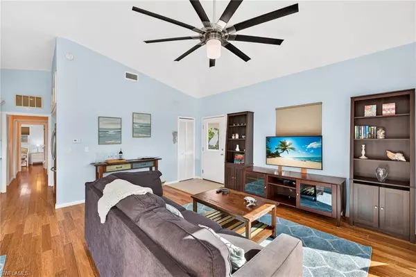 Sanibel, FL 33957,495 E Lake RD