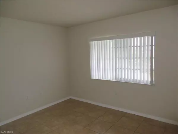 Cape Coral, FL 33990,1328 SE 8th AVE #202