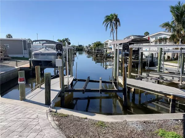 Fort Myers Beach, FL 33931,17550 Stevens BLVD