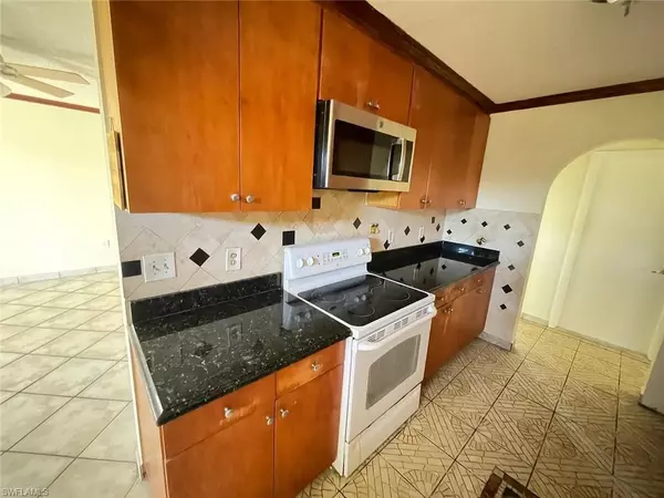 Fort Myers, FL 33967,19008 Orlando RD S