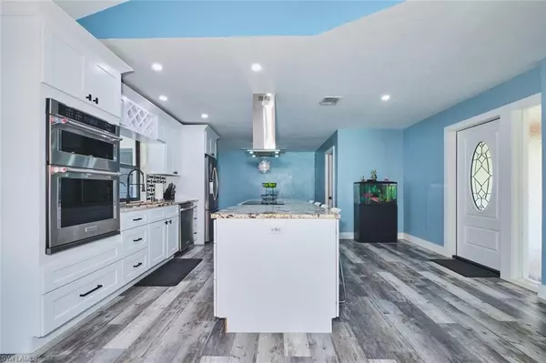 Fort Myers, FL 33919,6451 Adelphi CIR