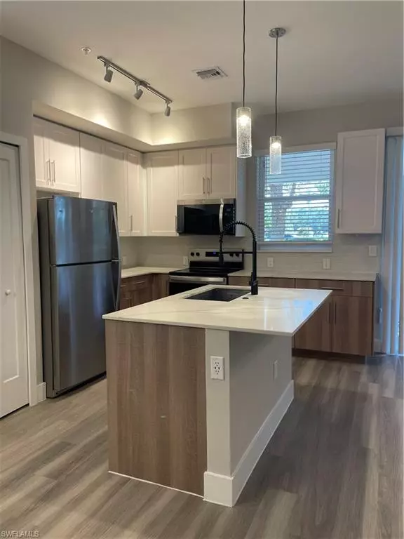 Naples, FL 34119,7012 Romana WAY #1401