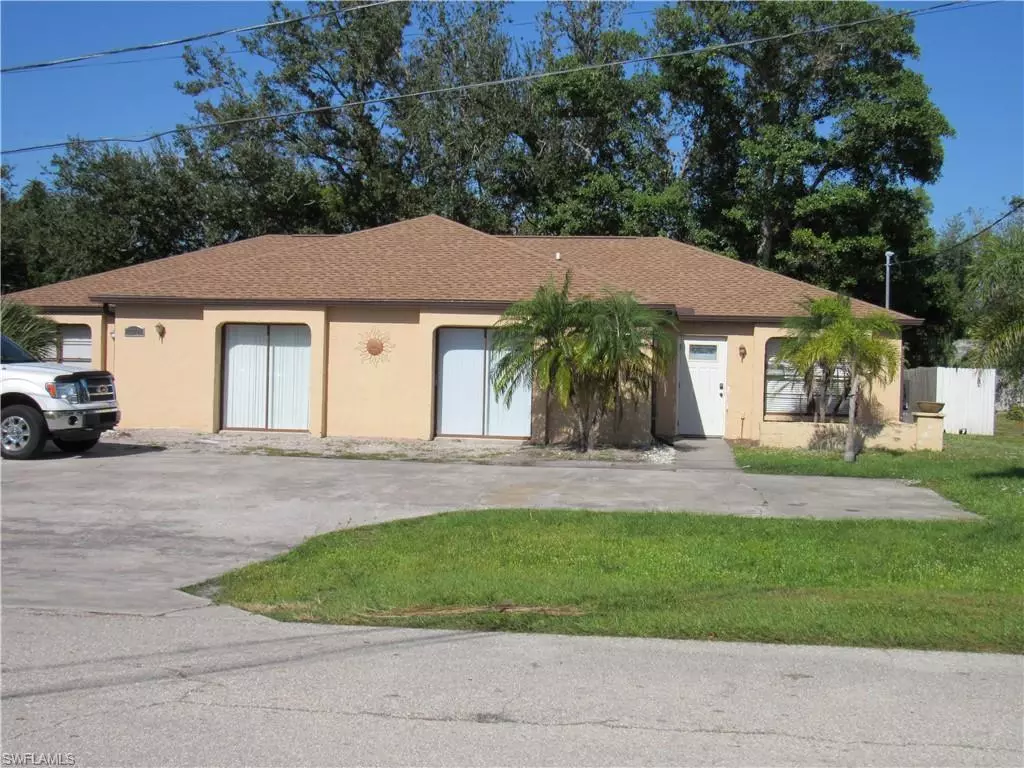 Fort Myers Beach, FL 33931,17226/17228 Whitewater CT