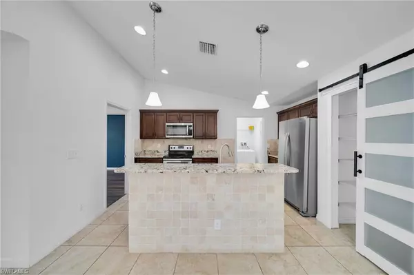 Cape Coral, FL 33993,2121 NW 22nd AVE