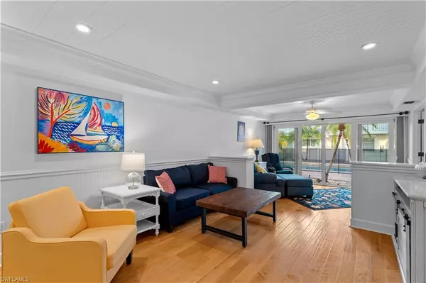 320 14th AVE S #320C, Naples, FL 34102