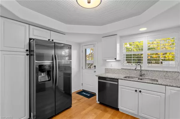 Naples, FL 34102,320 14th AVE S #320C