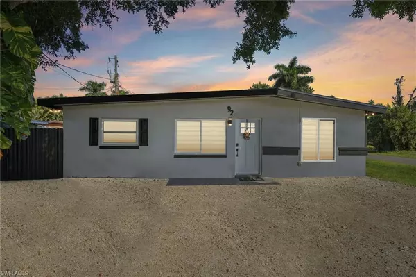 92 Oak ST, North Fort Myers, FL 33903