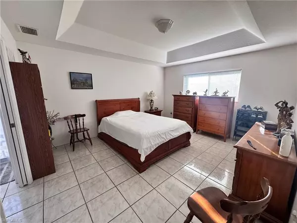 Cape Coral, FL 33990,1118 SE 5th PL