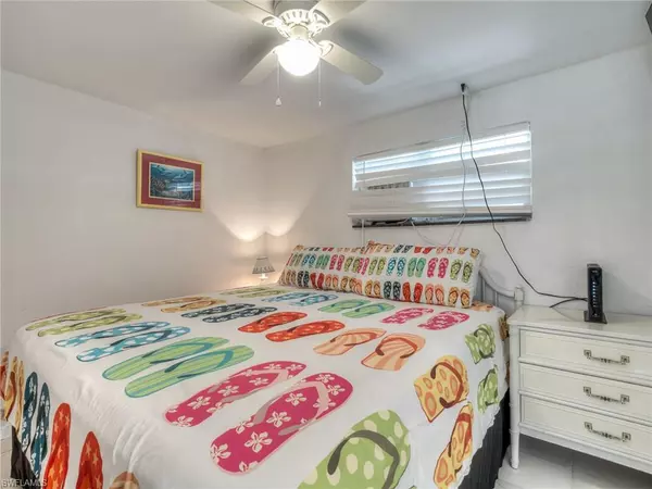 Fort Myers Beach, FL 33931,130-132 Delmar AVE