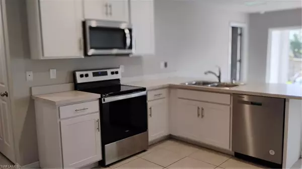 Lehigh Acres, FL 33971,2819 43rd ST W