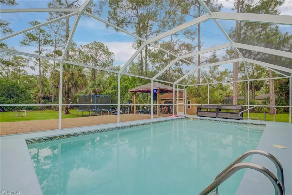 Naples, FL 34117,530 7th ST SW