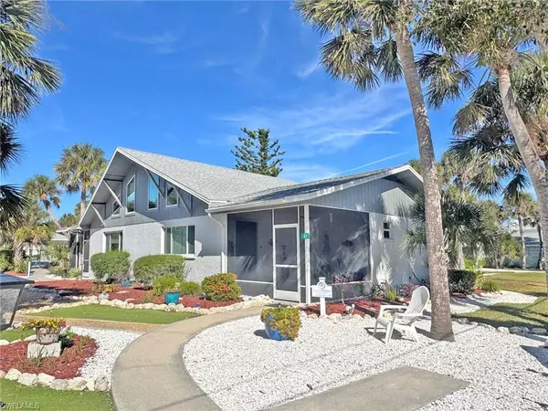 1220 Junonia ST #B1, Sanibel, FL 33957