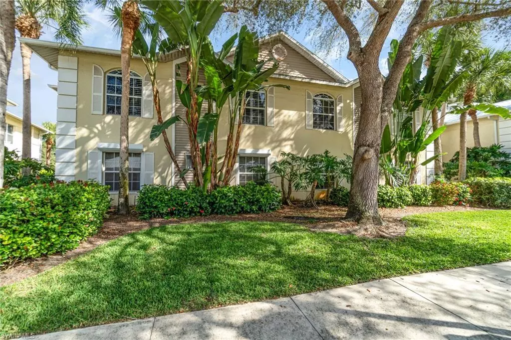 Naples, FL 34103,1240 Shady Rest LN #204