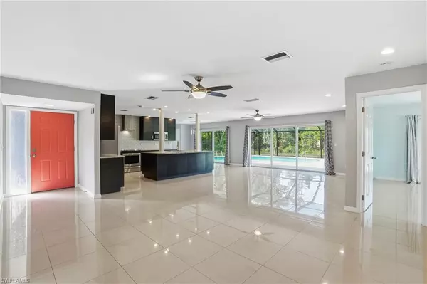 Fort Myers, FL 33907,8967 Ellington ST