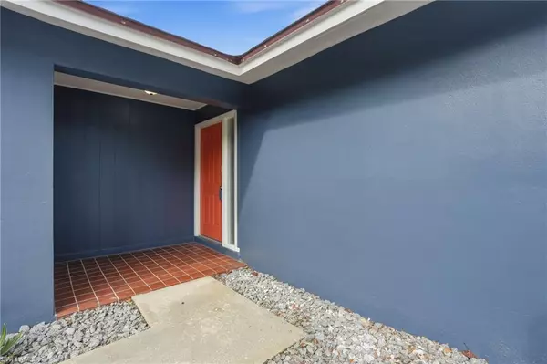 Fort Myers, FL 33907,8967 Ellington ST