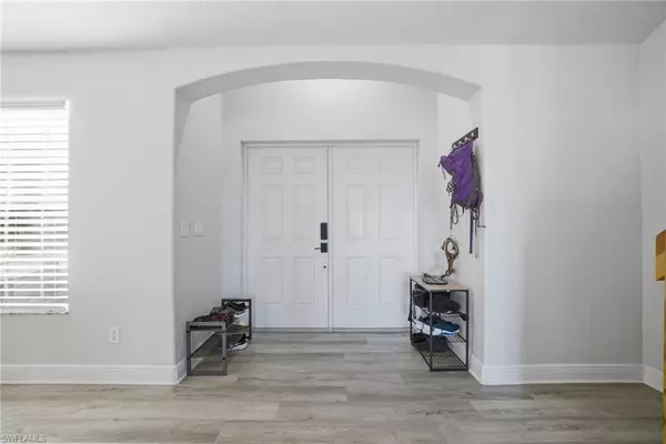 Cape Coral, FL 33991,2311 SW 4th CT