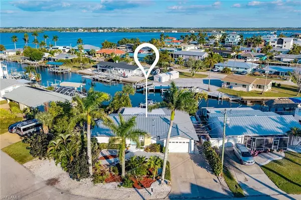 11860 Island AVE, Matlacha, FL 33993