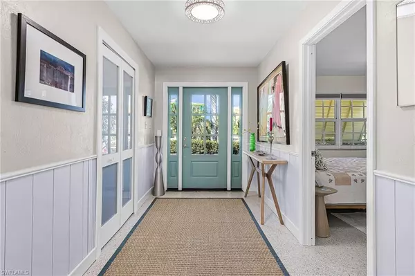 Matlacha, FL 33993,11860 Island AVE