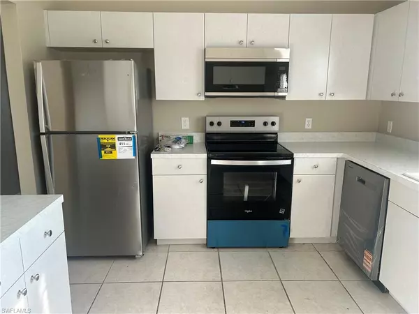 Cape Coral, FL 33990,1426 SE 8th AVE