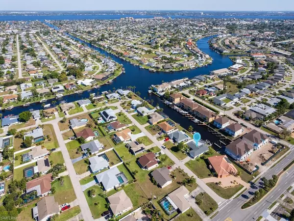 Cape Coral, FL 33904,908 SE 35th TER