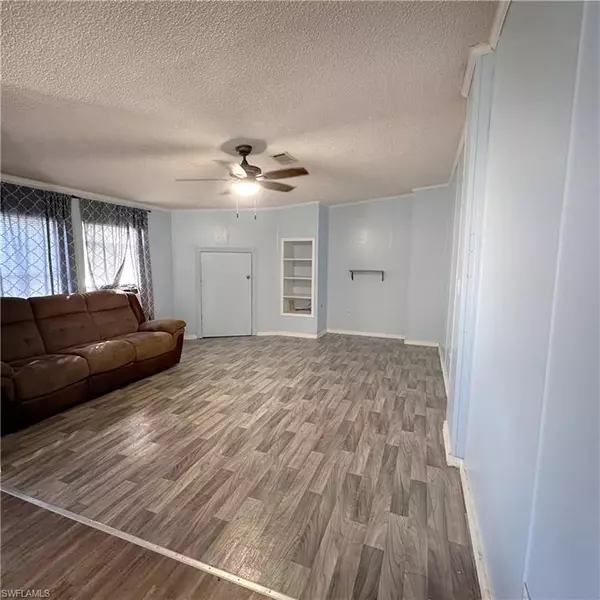 North Fort Myers, FL 33917,7607 Peyraud DR