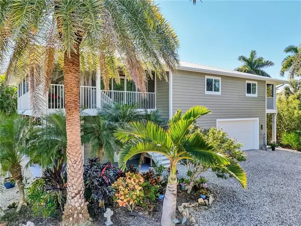 Bokeelia, FL 33922,7704 Myrsine CIR #10