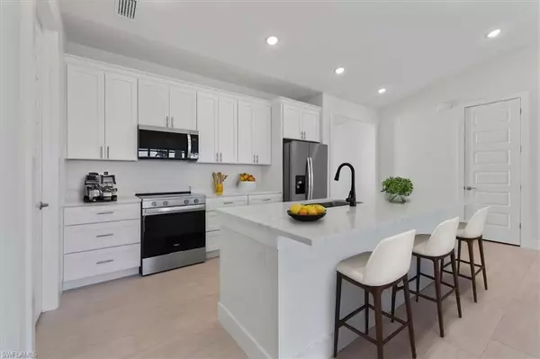 Cape Coral, FL 33914,3020 SW 10th PL