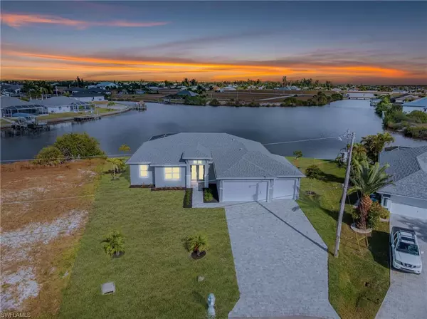 Cape Coral, FL 33993,913 NW 33rd PL