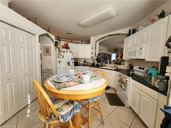 Naples, FL 34104,7737 Haverhill CT