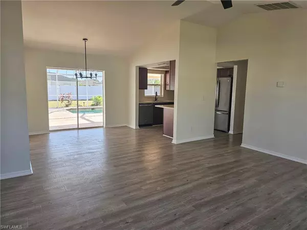 Cape Coral, FL 33990,1427 SE 8th AVE