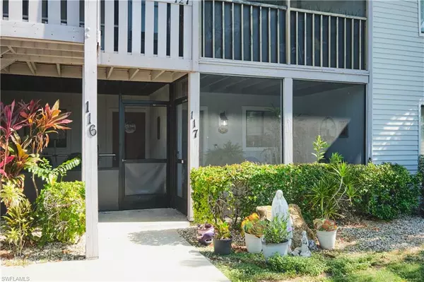 North Fort Myers, FL 33903,1051 Palm AVE #117