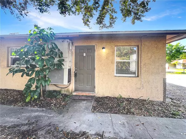 13037 1st ST #1, Fort Myers, FL 33905