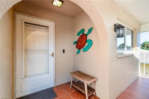 Cape Coral, FL 33904,4321 Country Club BLVD #207