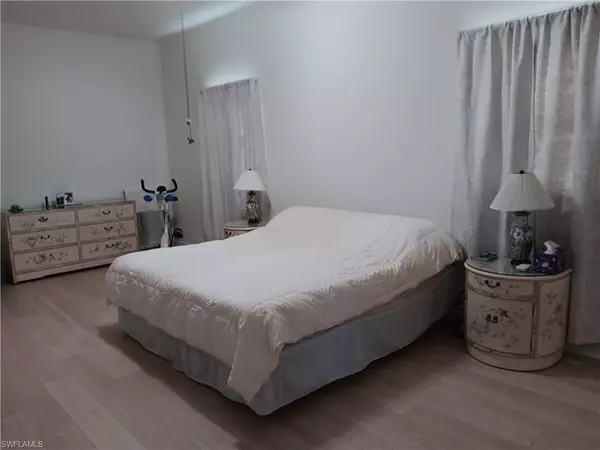 Cape Coral, FL 33990,850 SE 1st TER