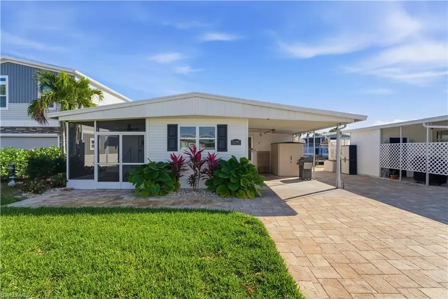 11391 Cypress LN, Fort Myers Beach, FL 33931