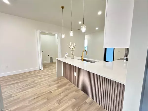 Lehigh Acres, FL 33976,3804 6th ST SW