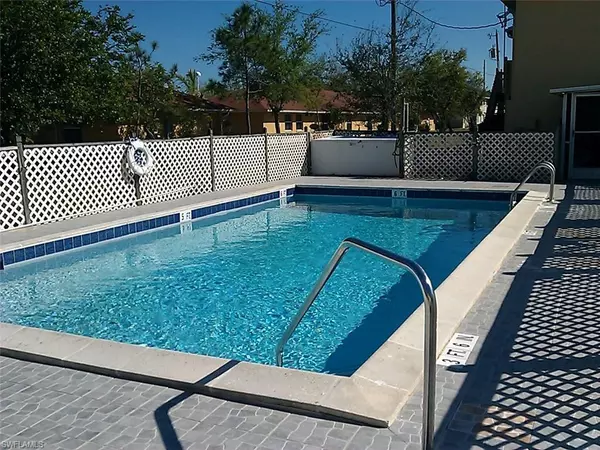 4613 SW 8th PL #4, Cape Coral, FL 33914