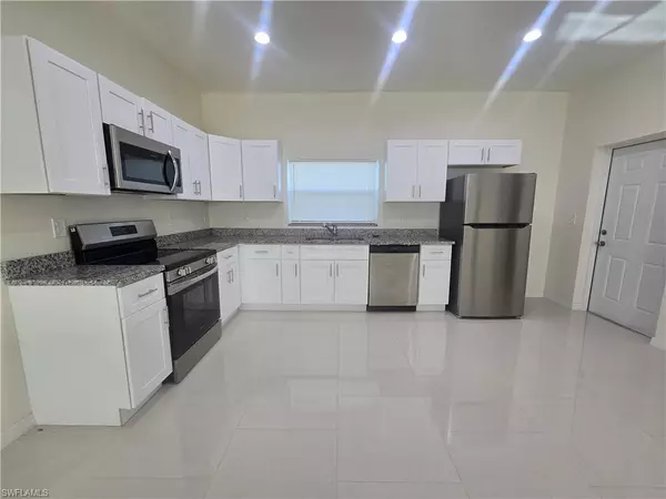 Lehigh Acres, FL 33976,2709 25th ST SW