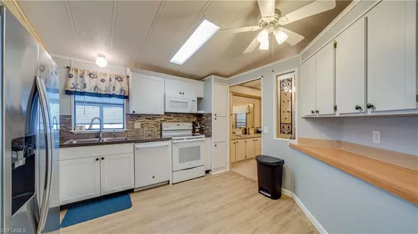 620 Horizon DR, North Fort Myers, FL 33903